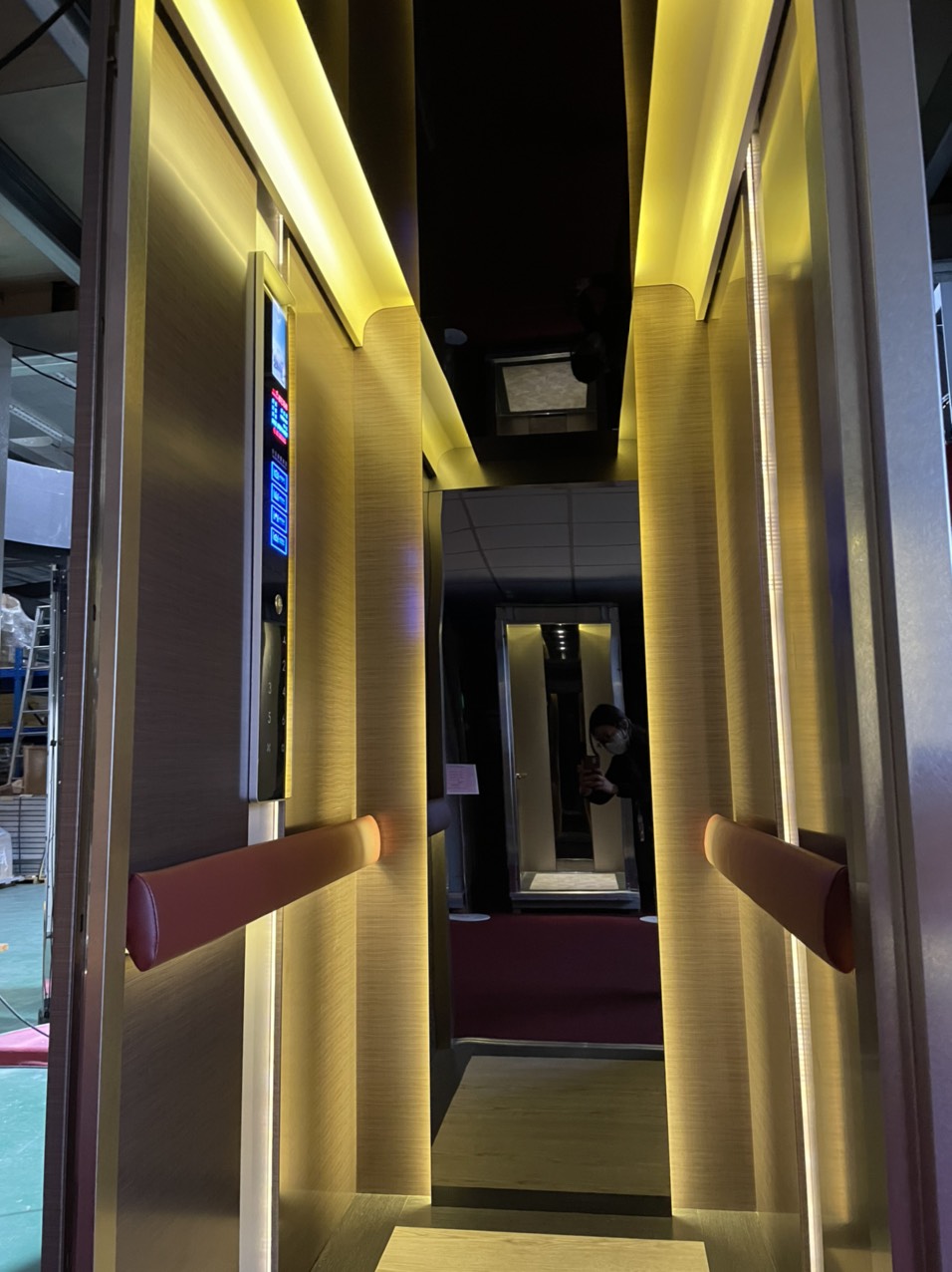 Mẫu cabin thang máy Sakura