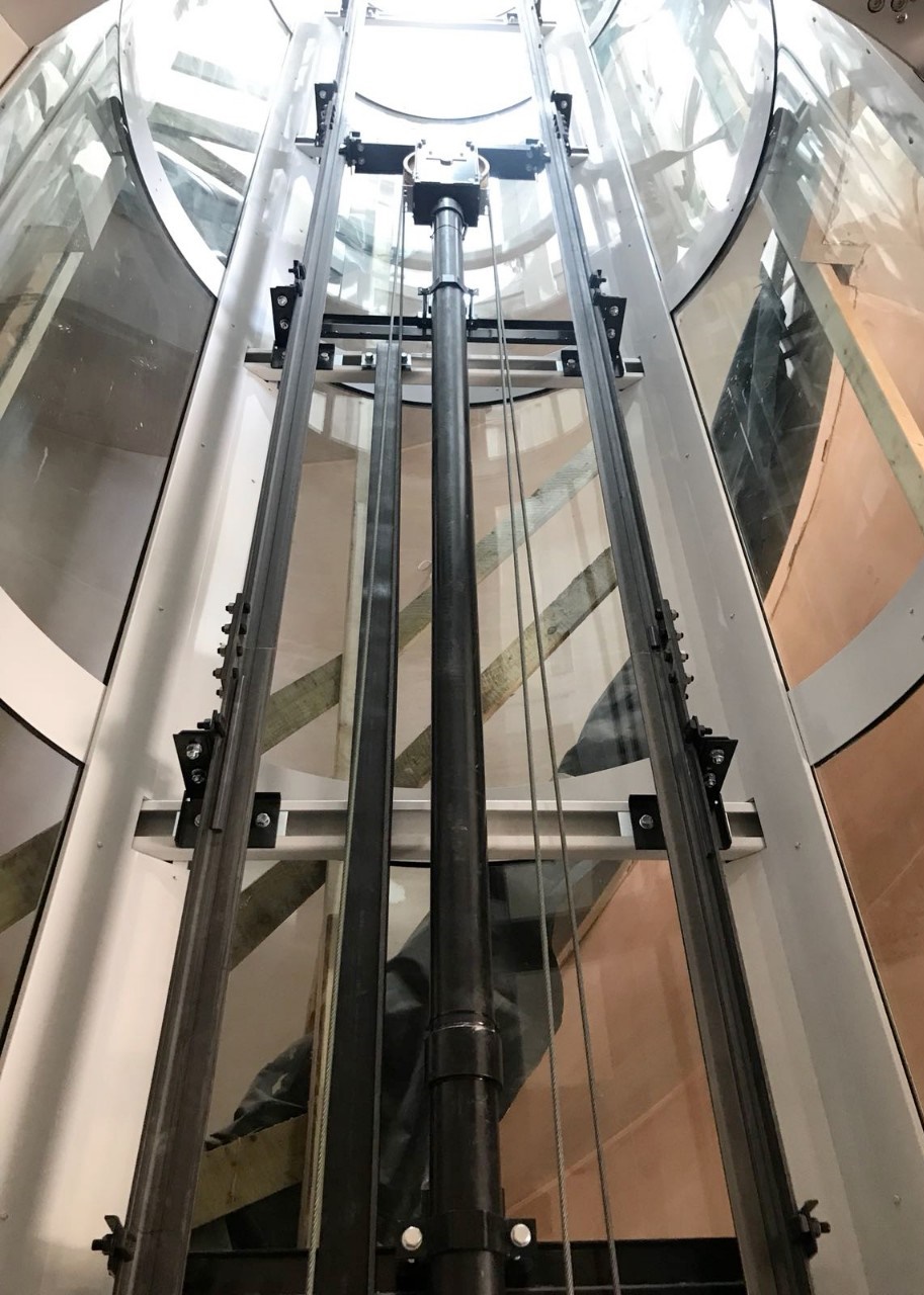 Có nên chọn mua thang máy thủy lực cho gia đình không?