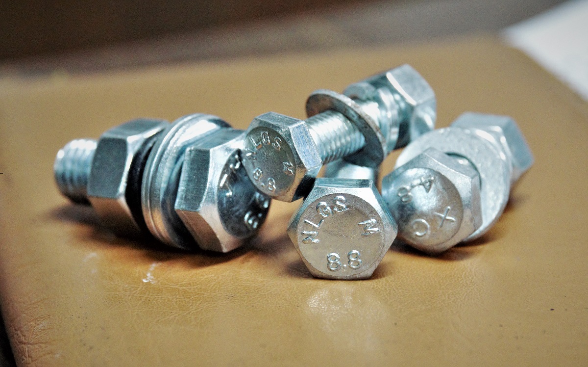 Vai trò của bu lông đối với an toàn của thang máy